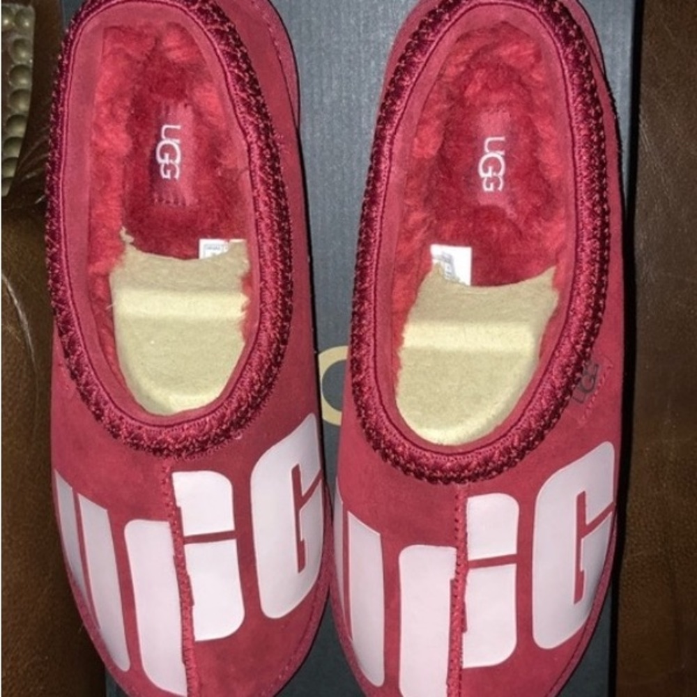 New w/Box Rare UGG Tasman CHOPD Red Slippers, Women’s 12 or Men’s 11